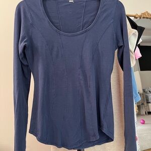 Lululemon Women's Navy Long Sleeve Top